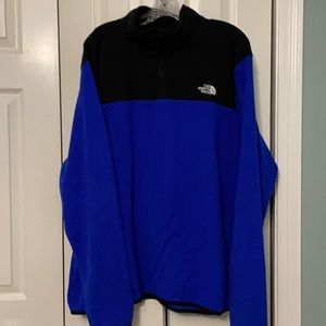North Face Lightweight Fleece 1/4 zip pull over